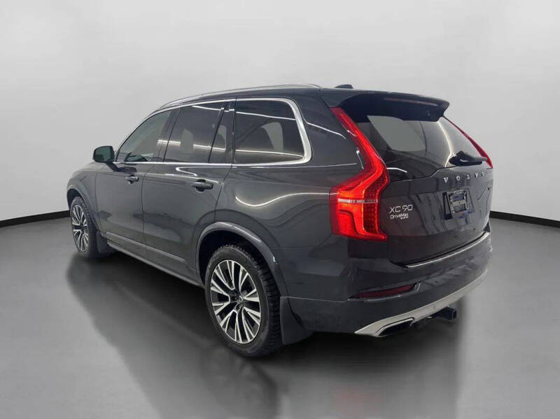 2021 Volvo XC90 T5 Momentum