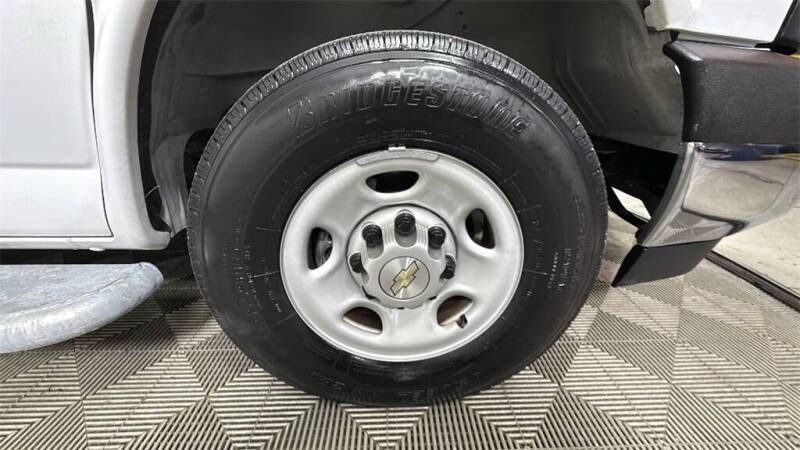 2024 Chevrolet Express 2500