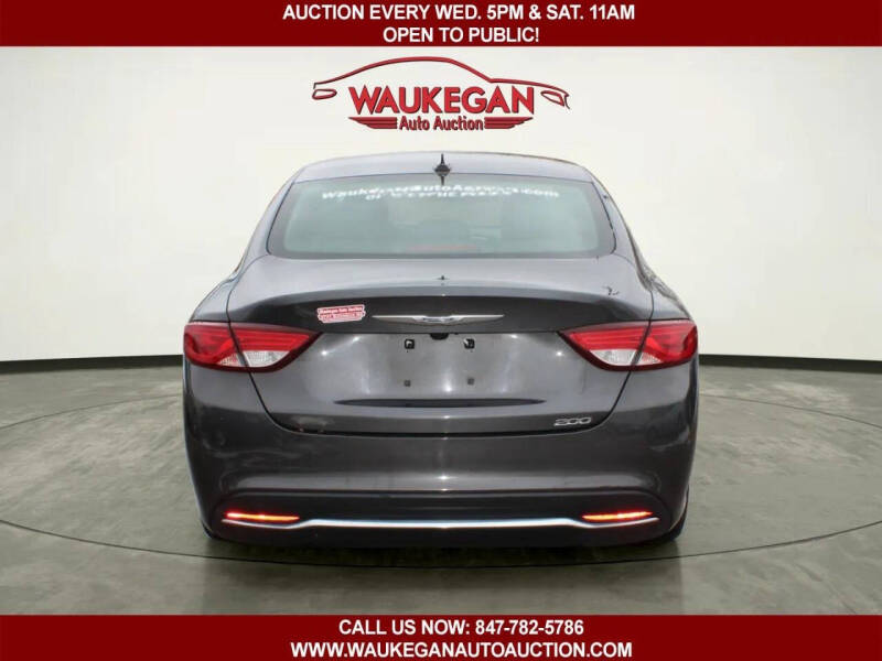 2017 Chrysler 200 Limited