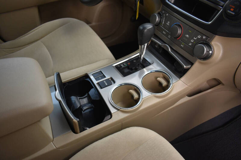 2013 Toyota Highlander Plus