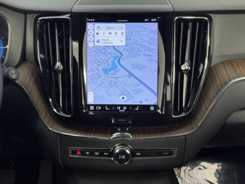 2022 Volvo XC60 Recharge T8 Inscription Expression