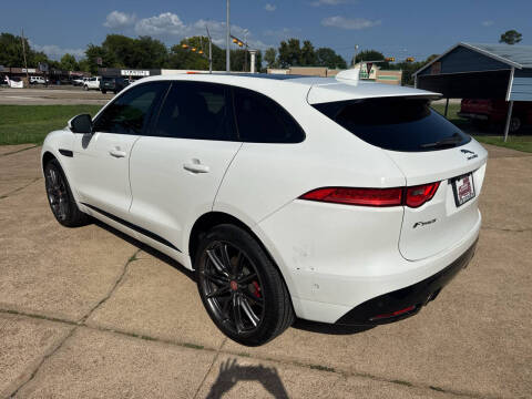 2017 Jaguar F-PACE S