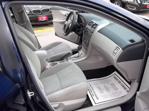 2011 Toyota Corolla LE