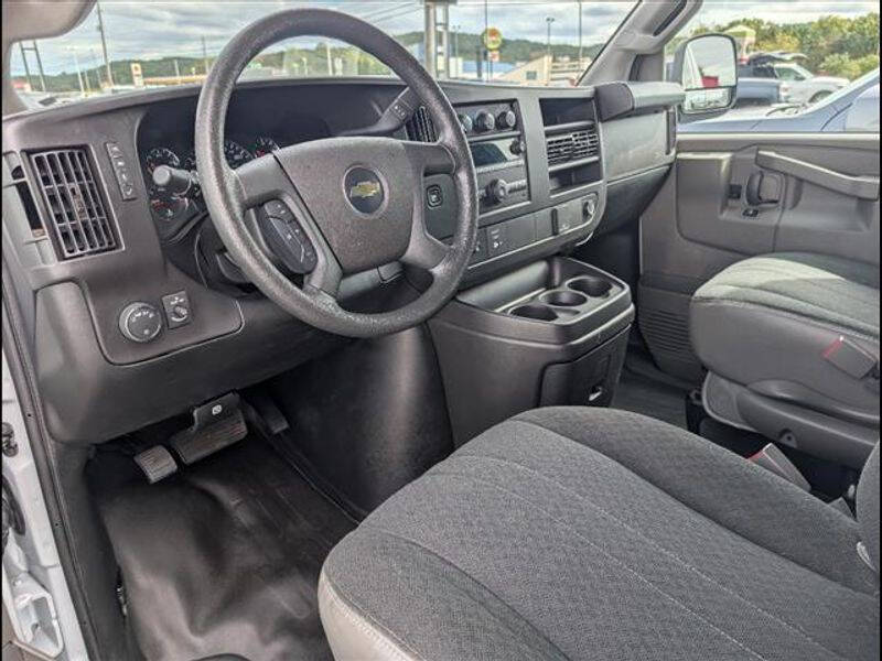 2023 Chevrolet Express 2500