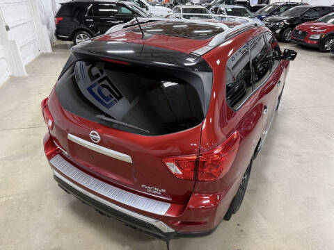 2017 Nissan Pathfinder Platinum