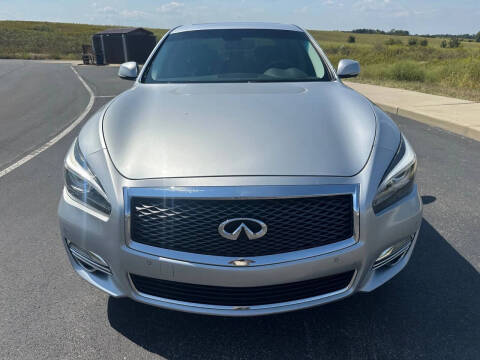 2015 Infiniti Q70 3.7