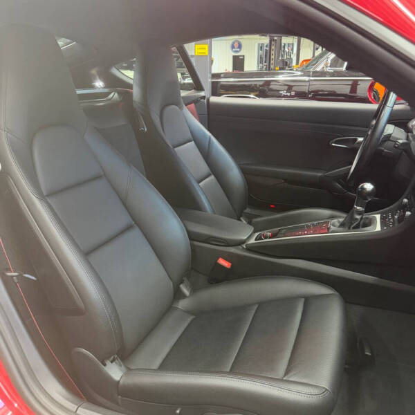 2021 Porsche 718 Cayman
