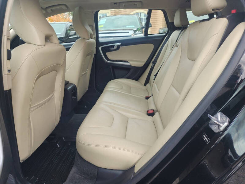 2017 Volvo V60 T5 Premier