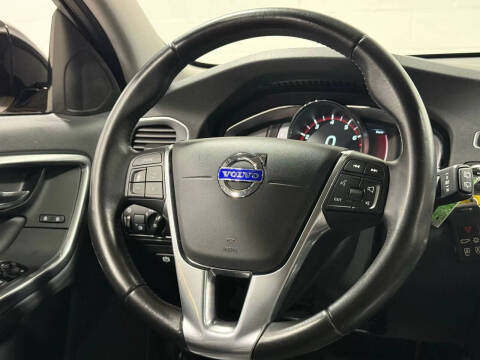 2016 Volvo V60 Cross Country T5