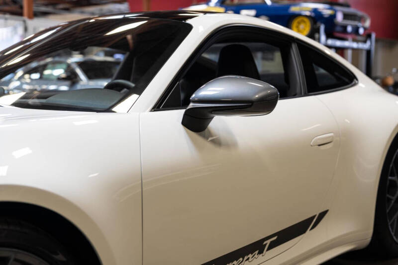 2025 Porsche 911 Carrera T