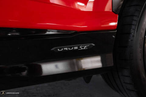 2025 Lamborghini Urus SE