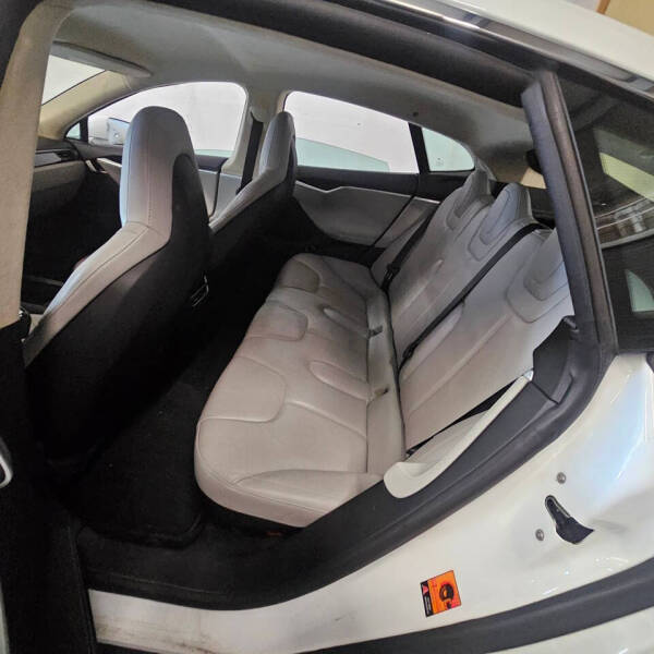2014 Tesla Model S P85