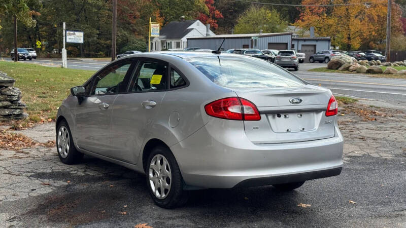 2013 Ford Fiesta SE