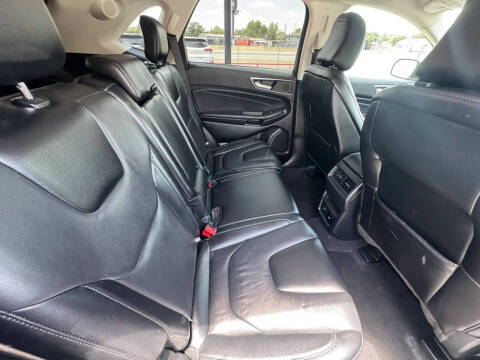 2022 Ford Edge Titanium