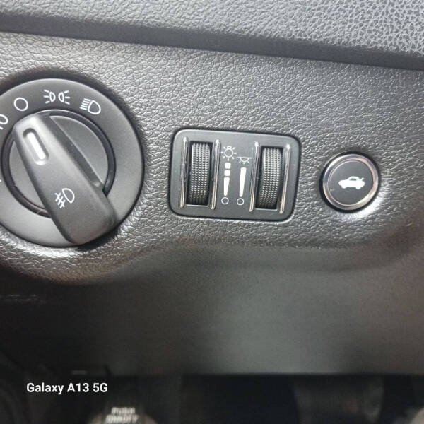 2011 Dodge Charger SE