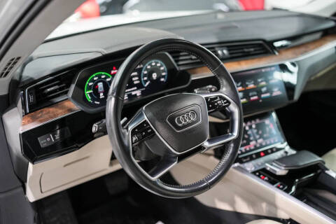 2019 Audi e-tron quattro Premium Plus