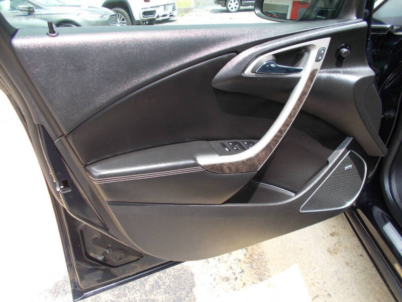 2013 Buick Verano Leather Group