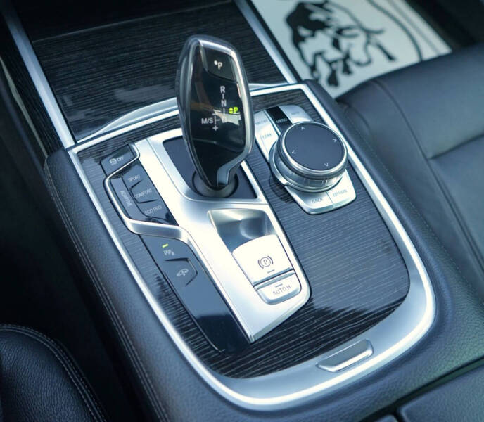 2018 BMW 7 Series 740i