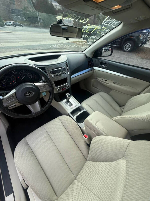 2010 Subaru Outback 2.5i