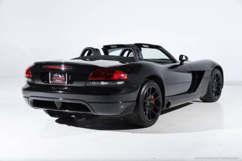 2004 Dodge Viper SRT-10