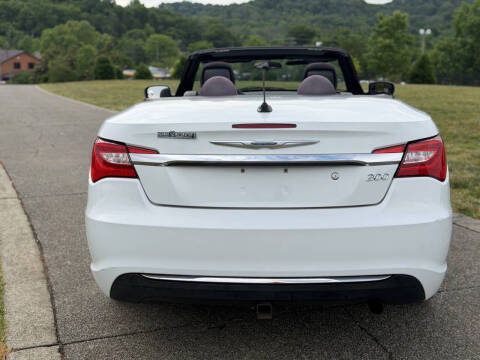2012 Chrysler 200 Touring