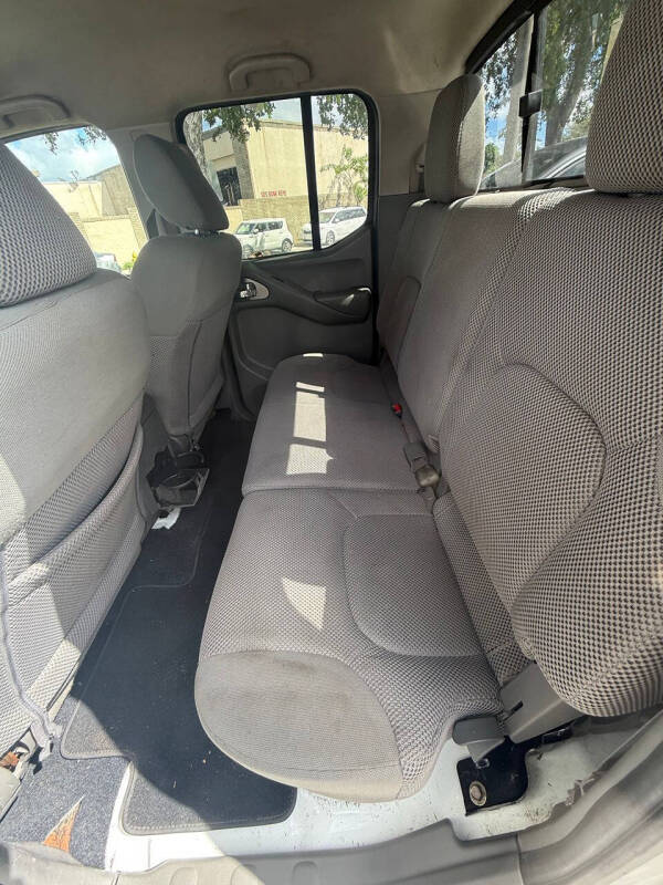 2017 Nissan Frontier SV