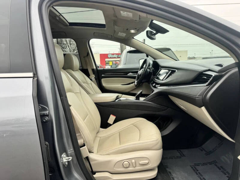 2021 Buick Enclave Essence