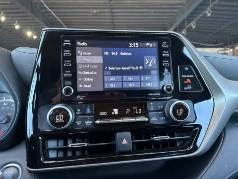 2022 Toyota Highlander L