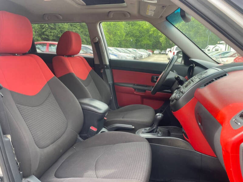 2011 Kia Soul +