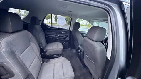 2020 Chevrolet Traverse LT Cloth