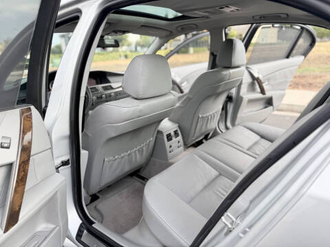 2004 BMW 5 Series 545i