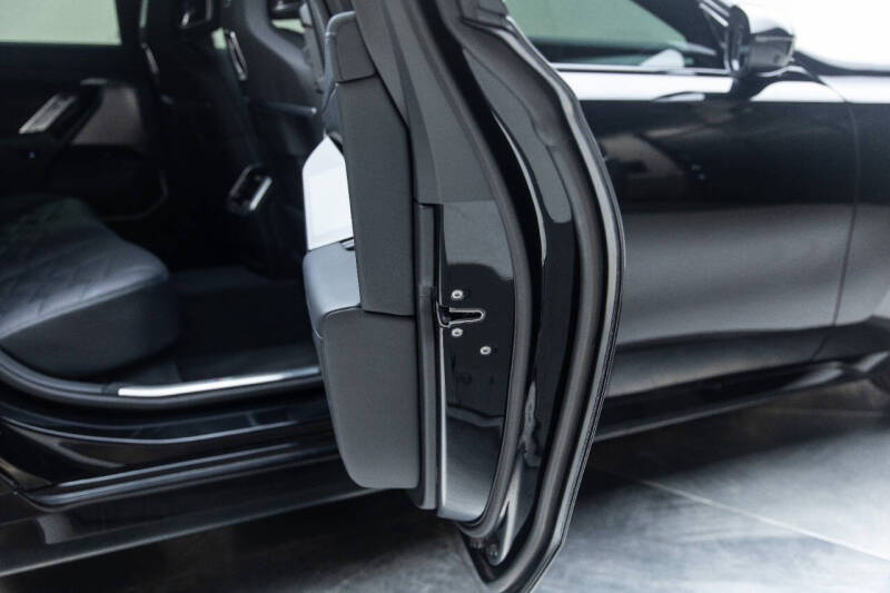 2023 BMW 7 Series 740i