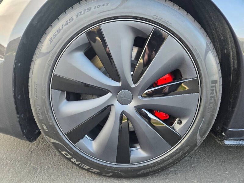 2024 Tesla Model S Plaid