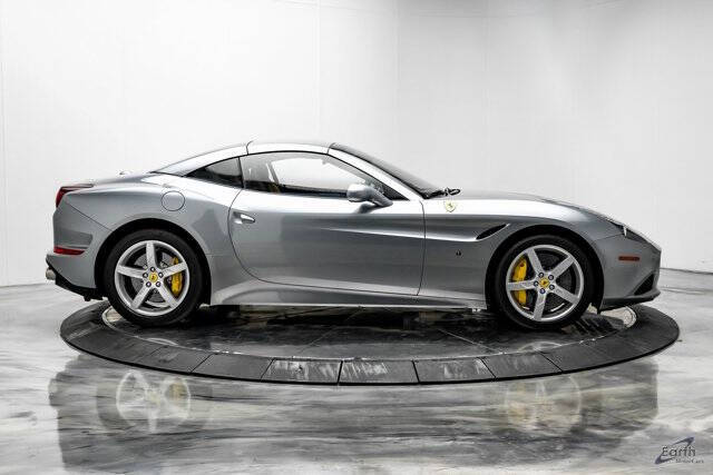 2016 Ferrari California T