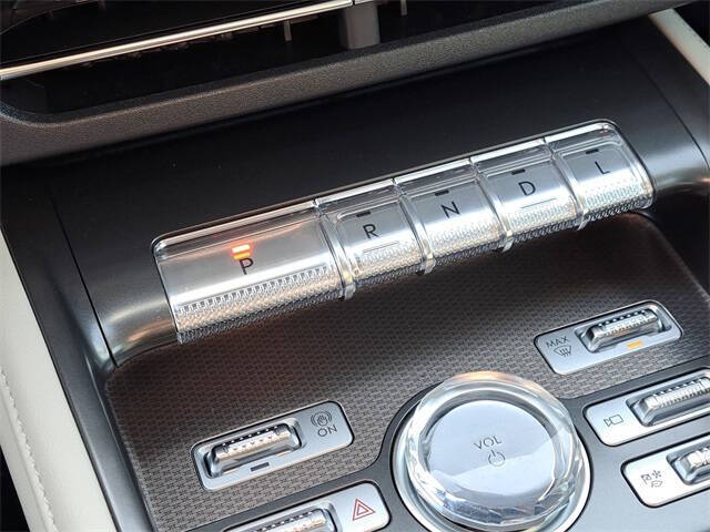 2025 Lincoln Nautilus Hybrid Premiere