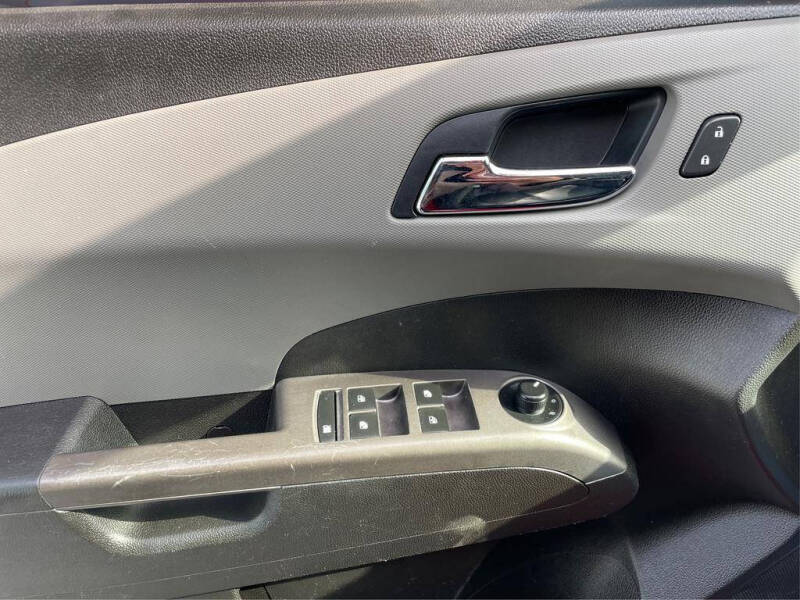 2019 Chevrolet Sonic Premier Auto