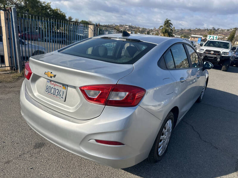 2018 Chevrolet Cruze LS Auto
