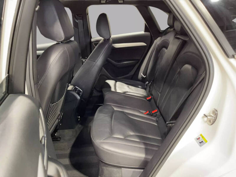 2017 Audi Q3 2.0T quattro Premium Plus