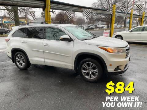 2015 Toyota Highlander for sale at AUTOFYND in Elmont NY