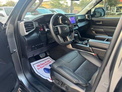 2024 Toyota Tundra SR5