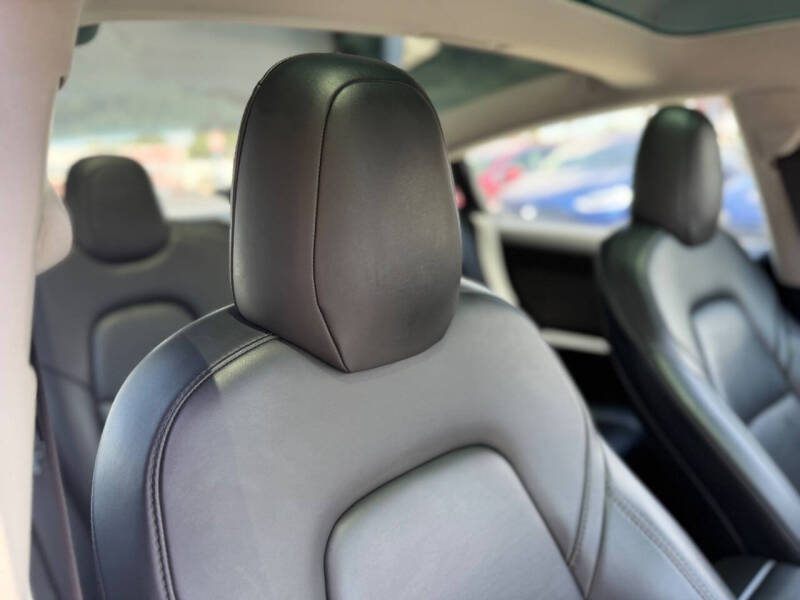 2019 Tesla Model 3 Standard Range Plus