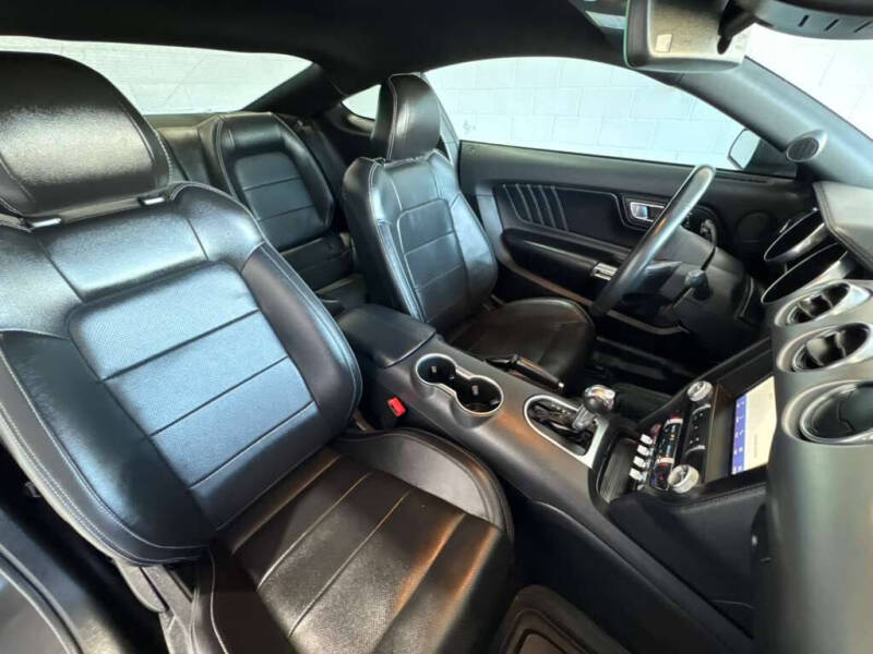 2022 Ford Mustang