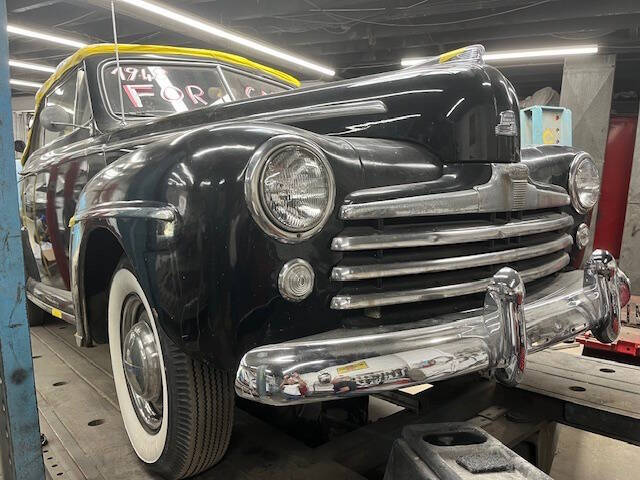 1948 Ford Super Deluxe
