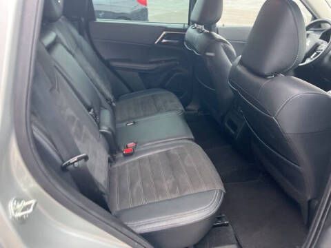 2023 Mitsubishi Outlander SE