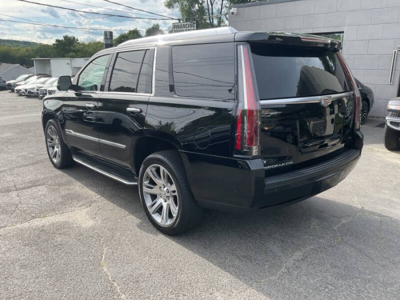 2017 Cadillac Escalade Luxury