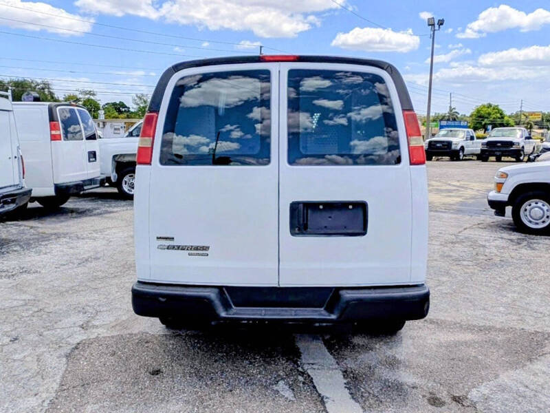 2011 Chevrolet Express 2500