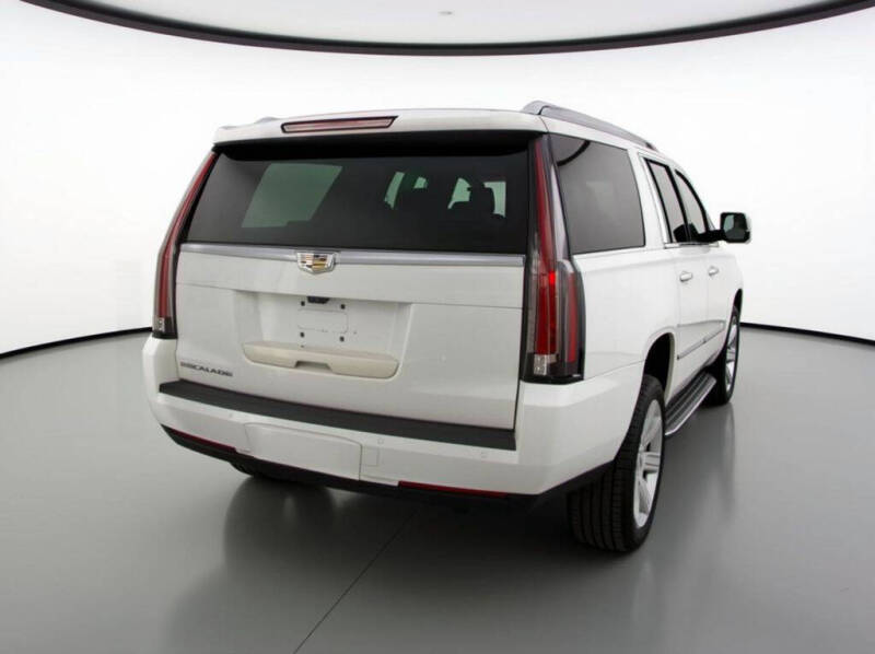 2019 Cadillac Escalade ESV Luxury