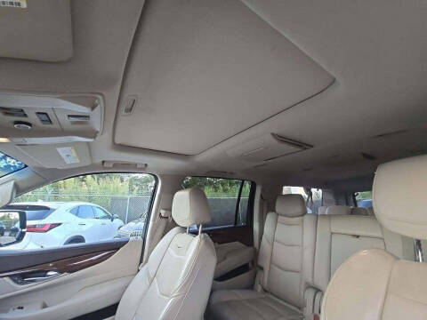 2017 Cadillac Escalade ESV Luxury