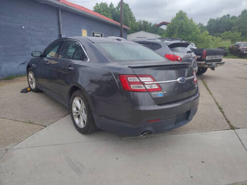 2015 Ford Taurus SEL