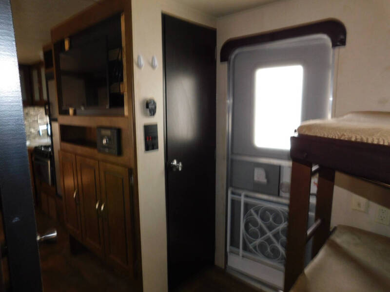 2017 Forest River Wildwood 27 DBK